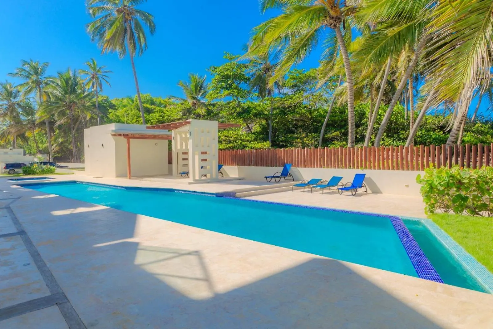 Poolside Beachfront Living! Apartment Cabarete